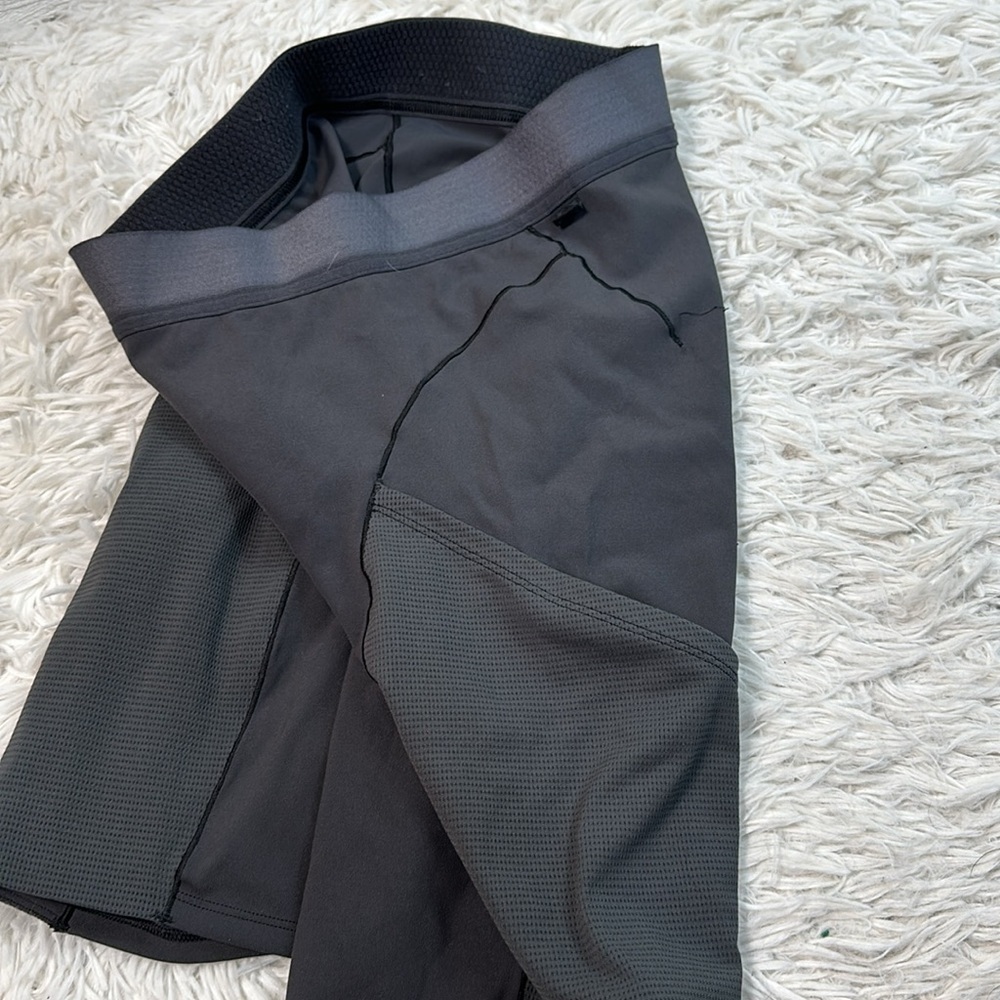 Lululemon Esker Short *lululemon lab Graphite Grey - Picture 4 of 7